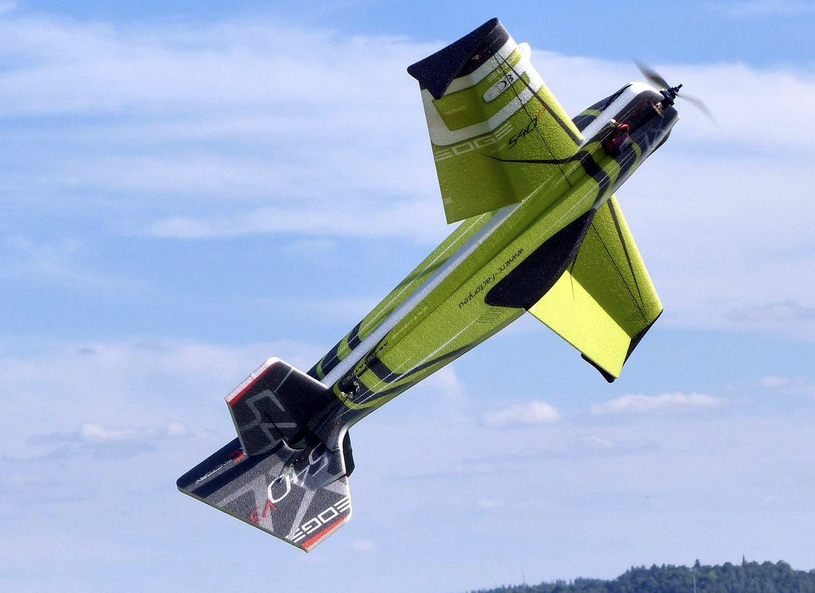 Edge 540 V3 XL Vert 1060mm Rc Factory  Voltige